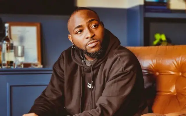 Davido cautions, “Stop spreading old pictures amid reports of welcoming twins.”